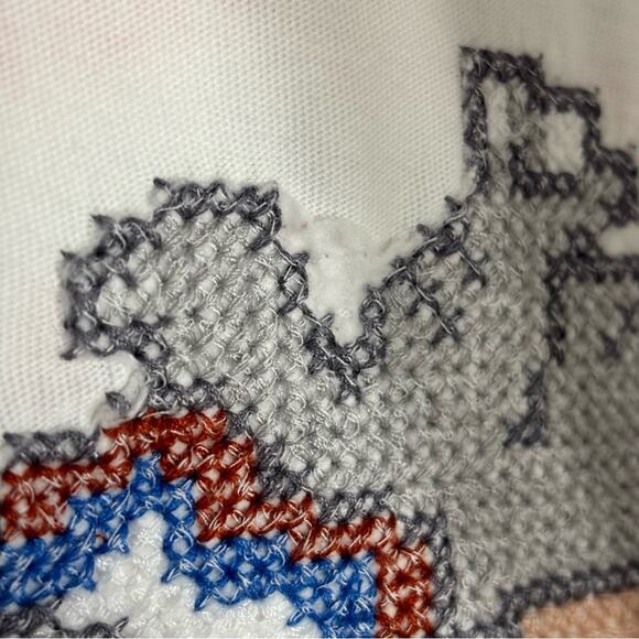 Zara x Disney Dumbo Cross-Stitch Graphic Tee Short Sleeve Shirt Women’s Large - Picture 5 of 6